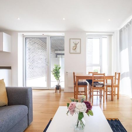 La Creme 1 Bed Apartment - Canning Town London Eksteriør billede