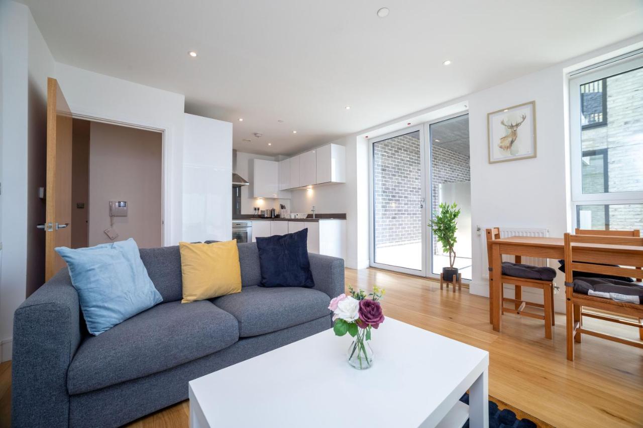 La Creme 1 Bed Apartment - Canning Town London Eksteriør billede