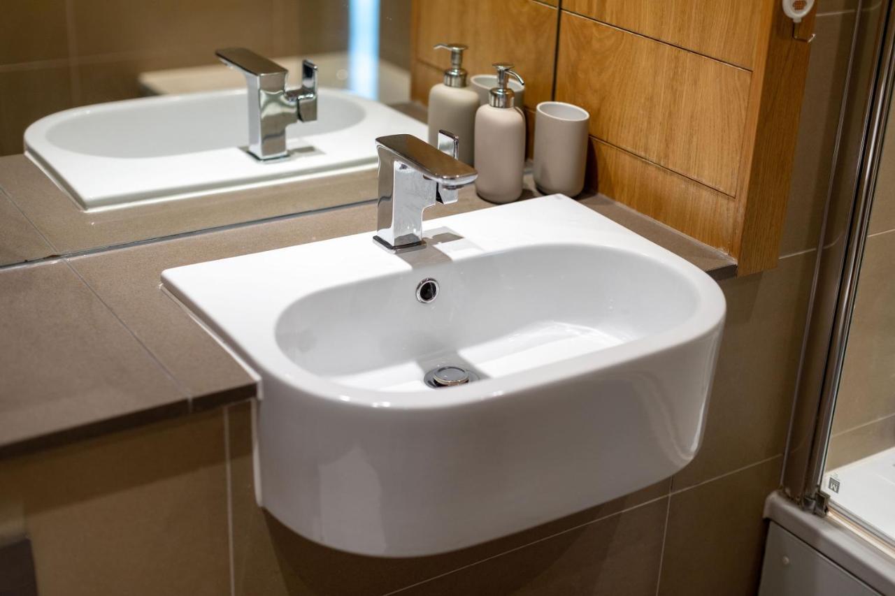 La Creme 1 Bed Apartment - Canning Town London Eksteriør billede
