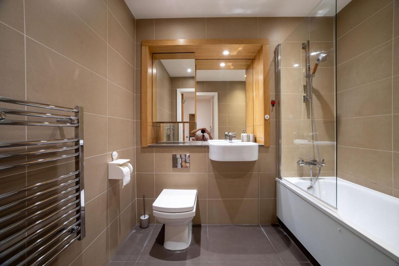 La Creme 1 Bed Apartment - Canning Town London Eksteriør billede